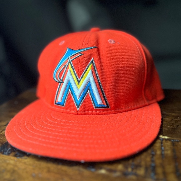 New Era Other - 59FIFTY Orange Miami Marlins Baseball Cap Size 7-55.8 cm (Authentic Collection)